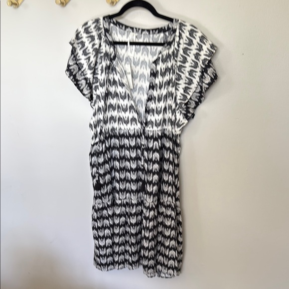 Kenzie Parrott Ruffle-Sleeve Flannel Sleep Dress - Picture 4 of 7